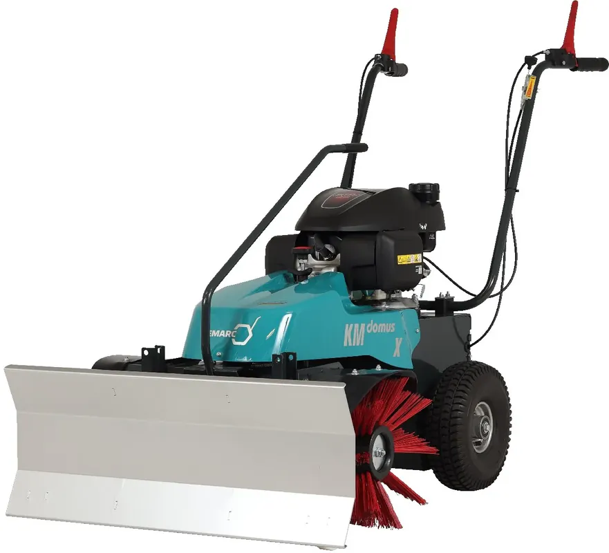 Remarc Schmutz- und Schneekehrmaschine KM DOMUS X - Honda Motor - Bundle - inkl. Schneeschild Must-Have