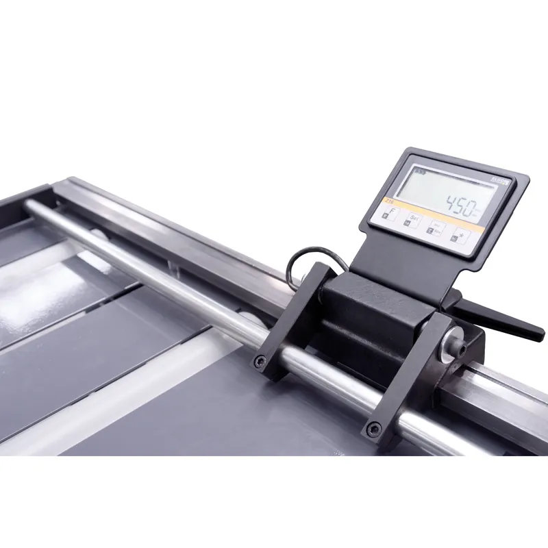 Manueller Messanschlag 2 Meter mit Digitalanzeige Nur Für Kurze Zeit